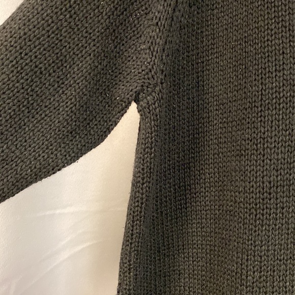 H&M Sweater - Picture 2 of 5